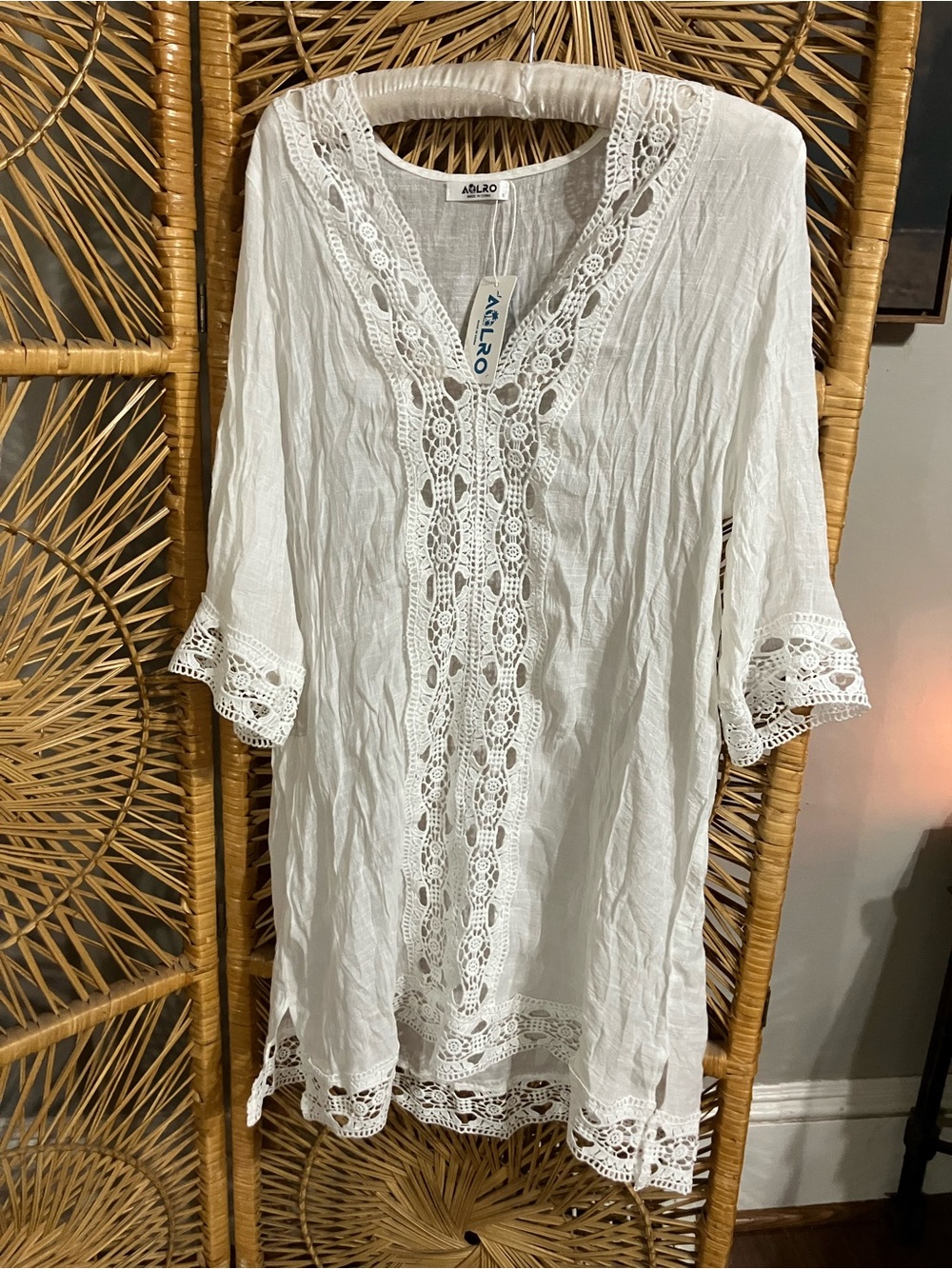 White Lace-Trim Women’s Tunic Cover-Up